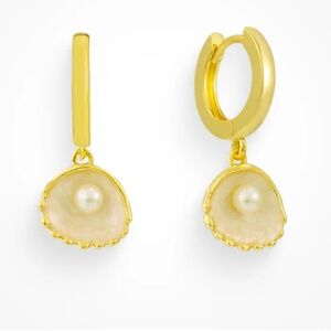Meribella Earrings (Pearl) Gold - dainty